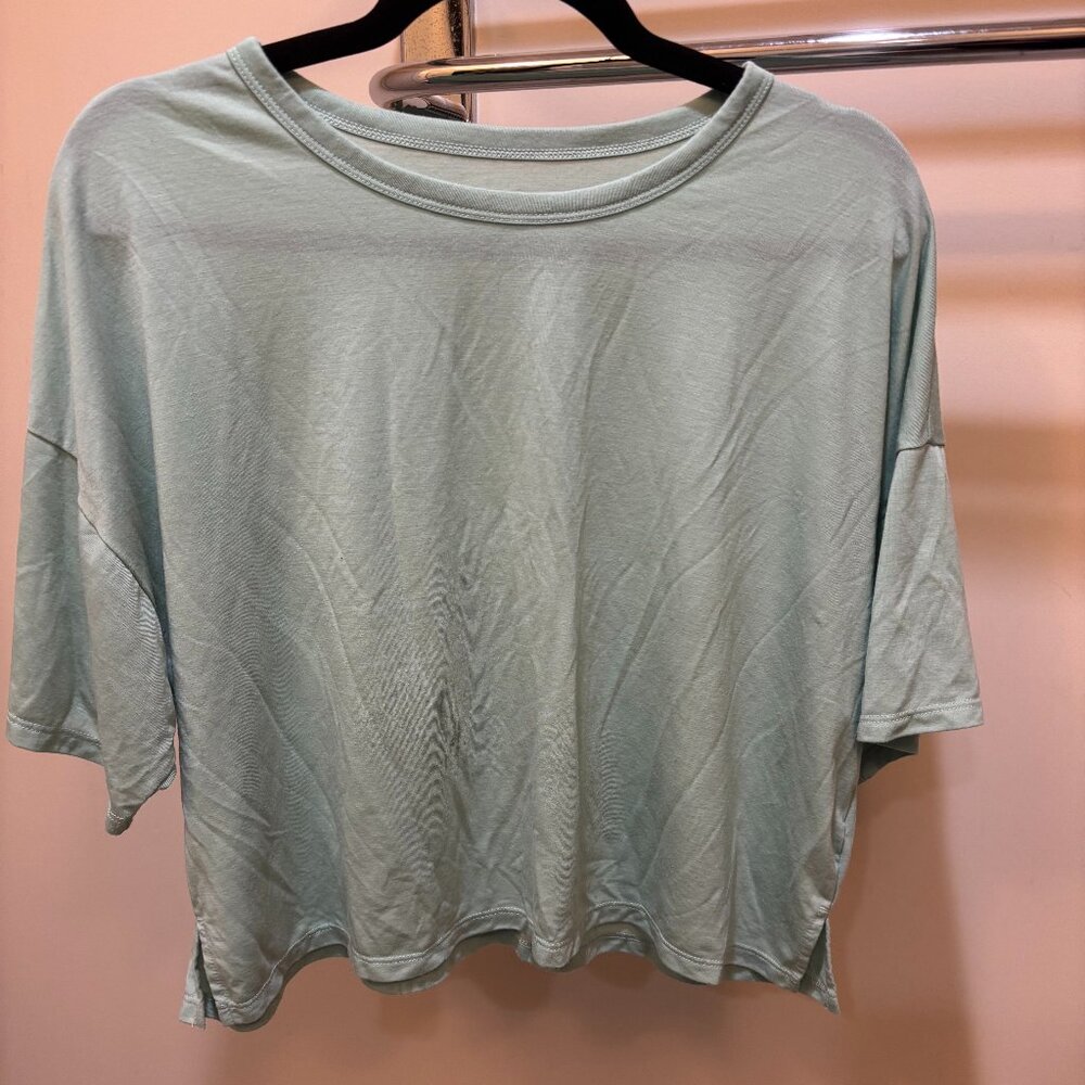 Mint Green Cropped Workout Shirt- Size Medium